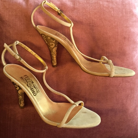 Metal heel detail shoes