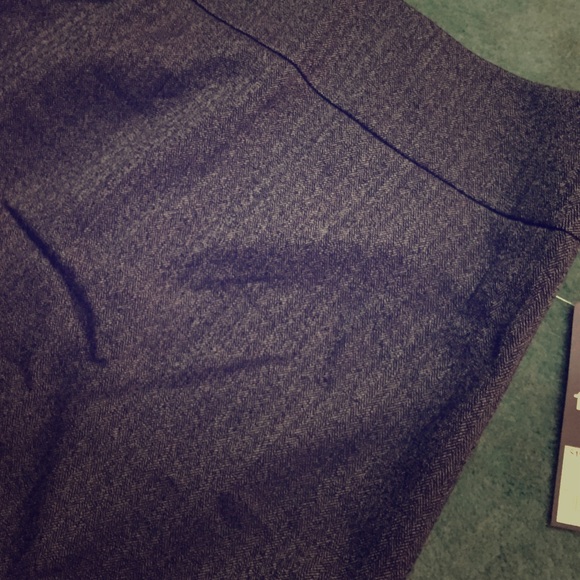 Pencil skirt! Little lose fit.