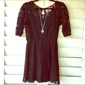 🚫SOLD🚫 Juniors 3/4 sleeve little black dress