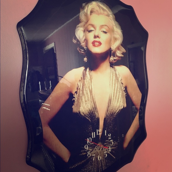 Marilyn Monroe wall clock