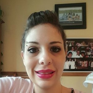 Meet your Posher, Abbie