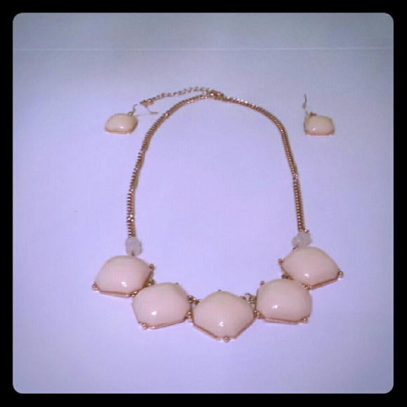 New matching earrings and necklace