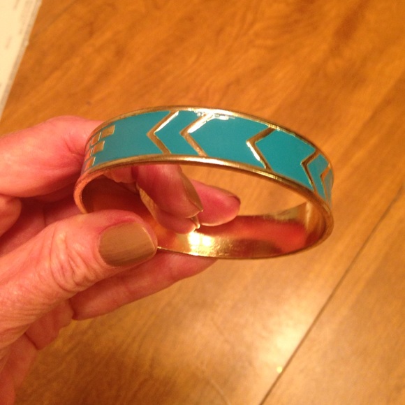 Bracelets - Picture 2 of 3