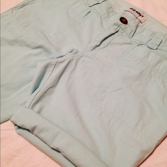 ❌SOLD in bundle! Old Navy light blue Bermudas - Picture 2 of 4