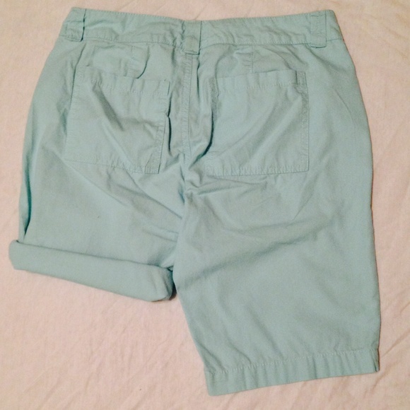 ❌SOLD in bundle! Old Navy light blue Bermudas - Picture 4 of 4