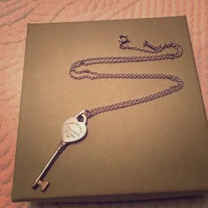 Authentic Tiffany&Co Heart Key Pendant With Chain
