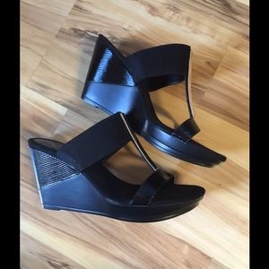 New Black Wedges!