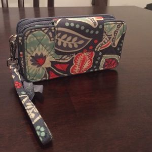 Smart phone wristlet for iPhone 6