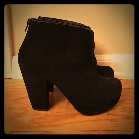 Kelsi Dagger booties