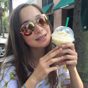 Meet your Posher, Hannah