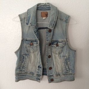 🚨SOLD🚨 American Eagle Denim Vest