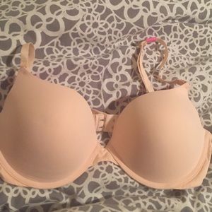 Victoria secret nude push up bra! Never worn!