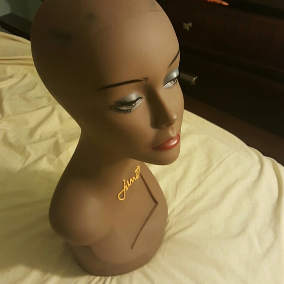 Mannequin head
