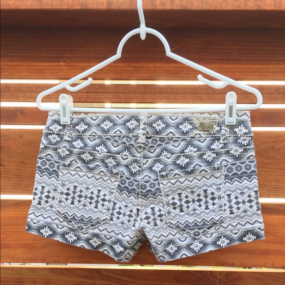 Tribal print shorts. - Picture 2 of 3