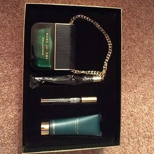 Marc Jacobs DECADENCE perfume pack!