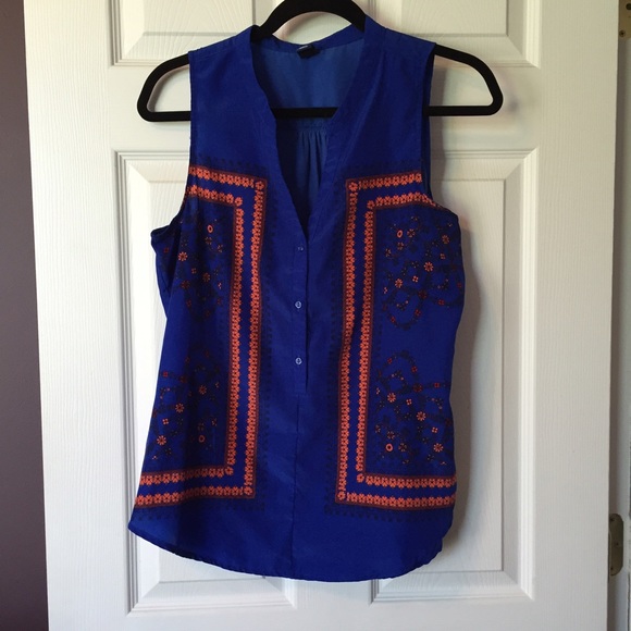 Blue sleeveless top