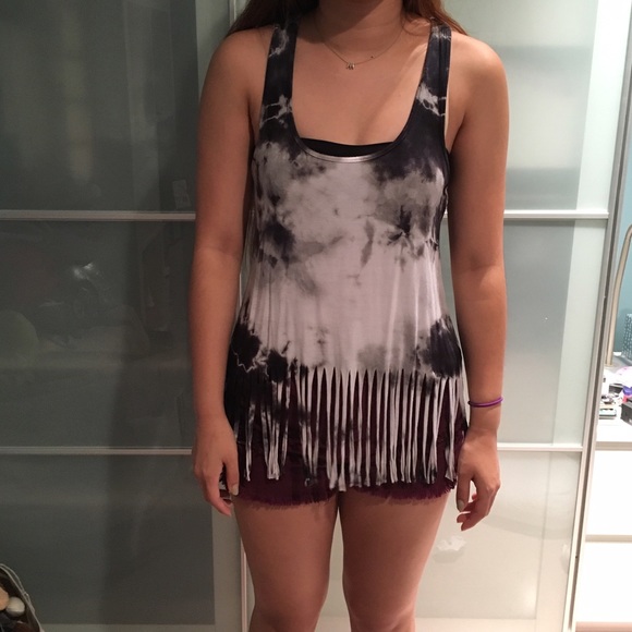 Tie-dye tank top with fringe. - Picture 2 of 2