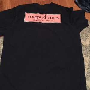 Vineyard vines t shirt!!