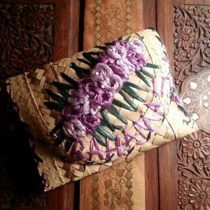 Unique Straw Woven Clutch/wallet