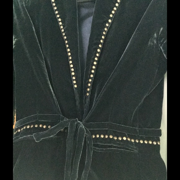 *Jacket* - Picture 2 of 4
