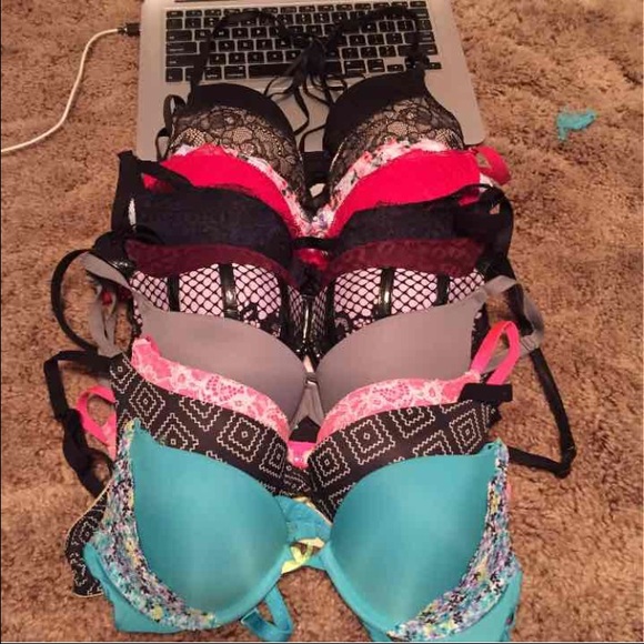 32B VS bras