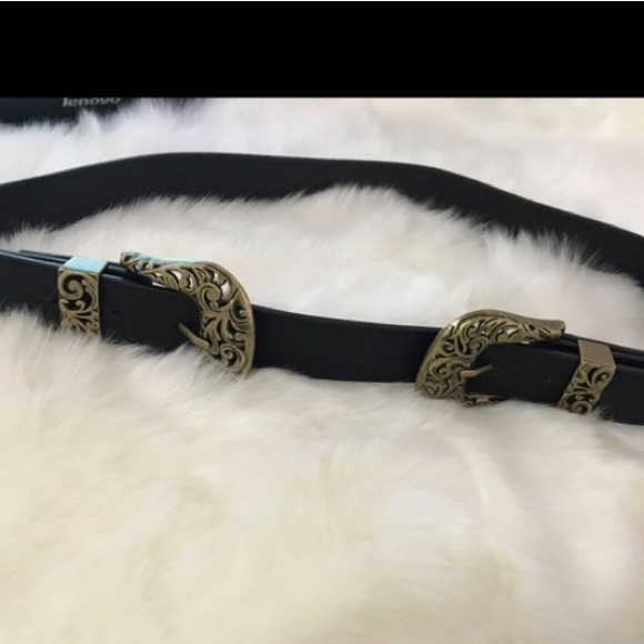 Double buckle belt.