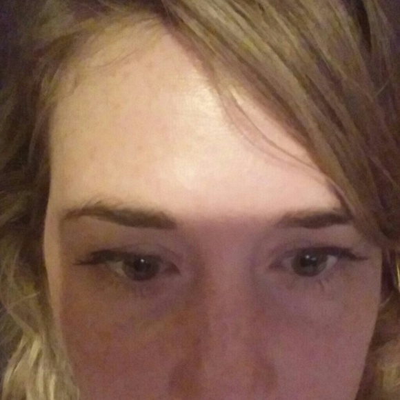 Meet your Posher, Sarah - Picture 1 of 1