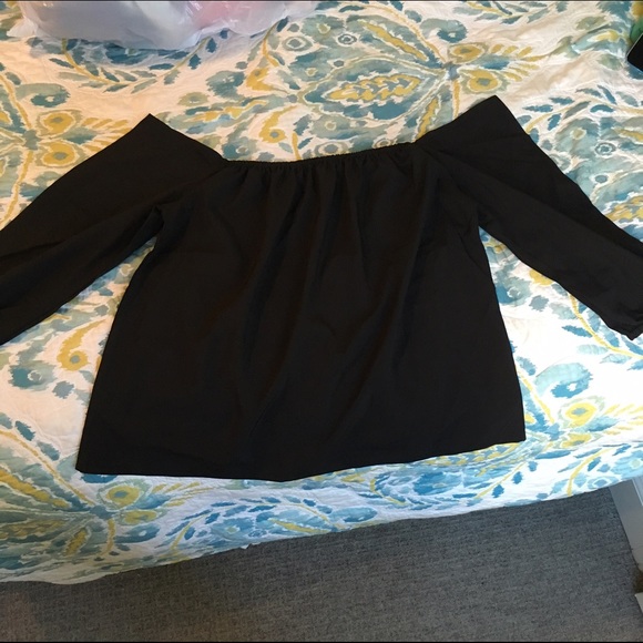 Shoulder less black top - Picture 2 of 2