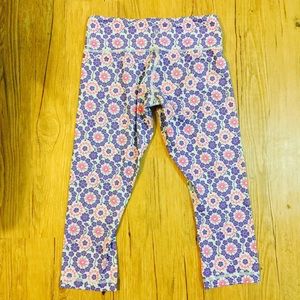 Lululemon size 6 crop leggings