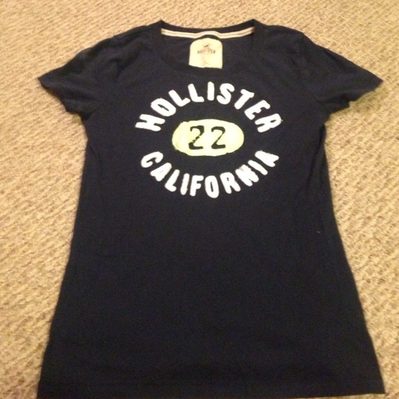 Hollister tshirt - Picture 1 of 2