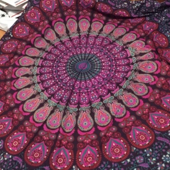 Pink and purple throwover (feathery) - Picture 4 of 4