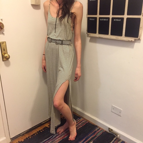 ➖black and white stripe maxi dress with slit➖ - Picture 3 of 3