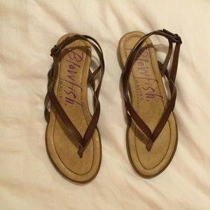 NWOT Blowfish 🐡🐟🐠👡casual strapped sandals👡