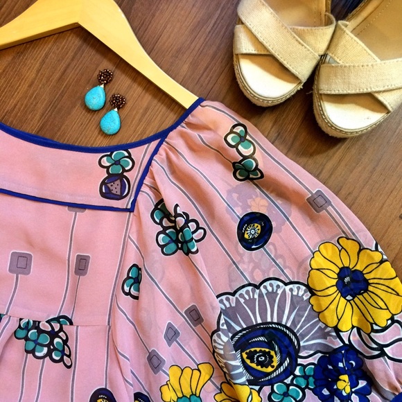 ⭐️HOST PICK⭐️ Forever 21 floral print peasant top