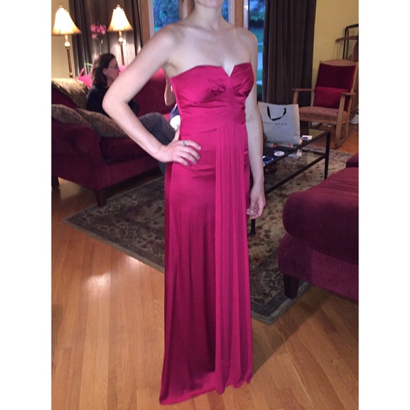 A rich, red regal evening gown. Perfect for prom. - Picture 1 of 4