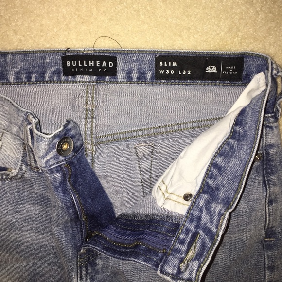 Bullhead jeans. - Picture 3 of 3