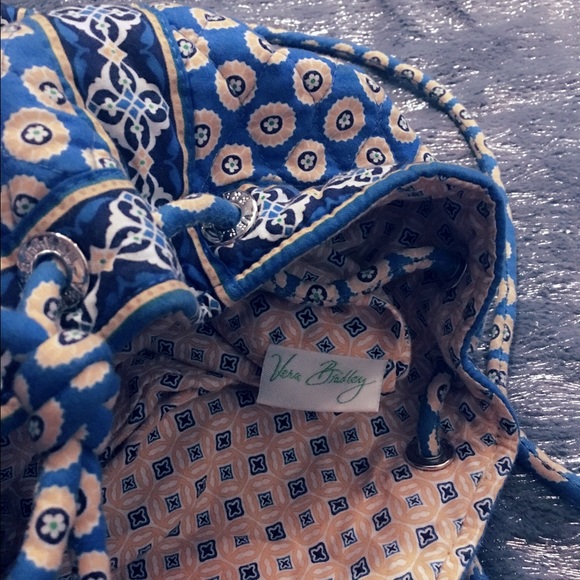 Vera Bradley Handbags - QUICKSALE 🦄 Vera Bradley Drawstring Cinch Bag