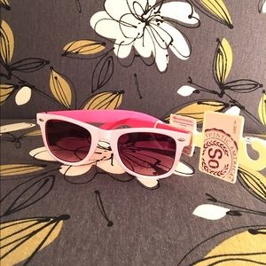 ‼️CLEARANCE‼️😎NWT So Sunglasses😎