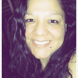 Meet your Posher, Monica