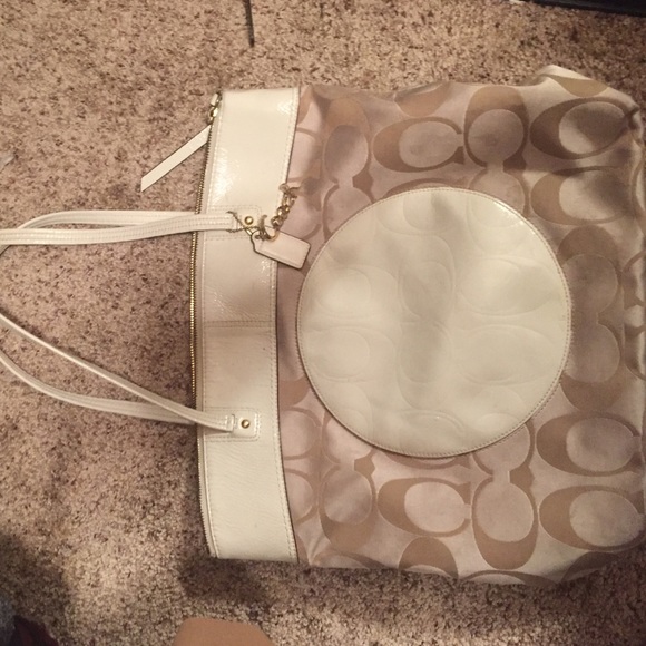 Authentic Coach shoulder bag