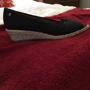 Peep toe wedges
