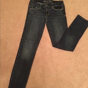 AMERICAN EAGLE SKINNIES