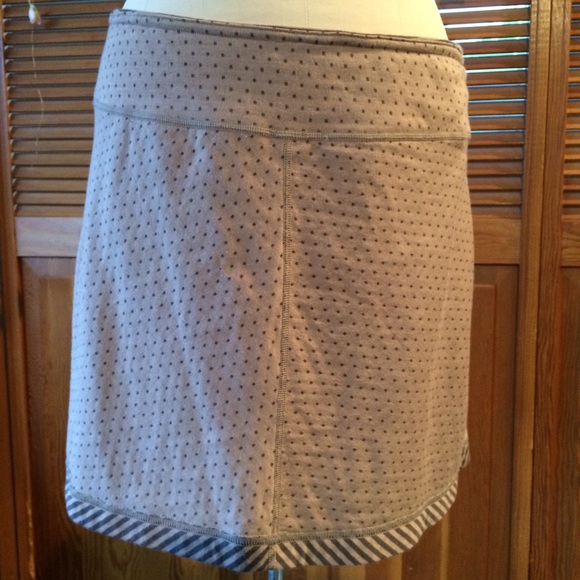 ‼️SALE‼️Reversible Dress & Skirt DONATED @5PM EST - Picture 4 of 4