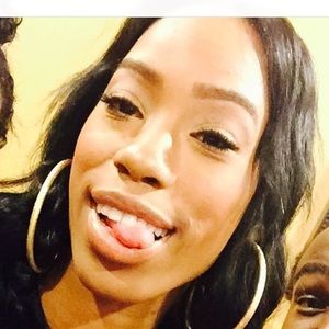 Meet your Posher, Crystal