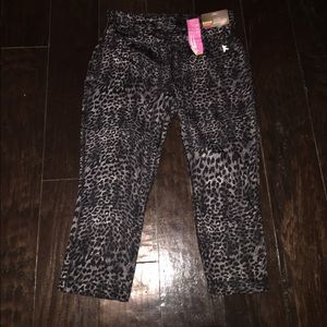 DANSKIN Animal Print Capri Workout Leggings