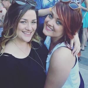 Meet your Posher, Desiree