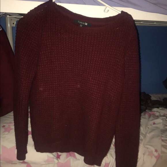 Burgundy sweater from forever 21 - Picture 1 of 3