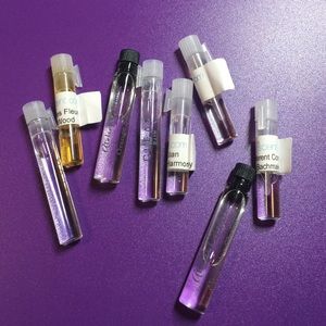 Fragrance sample bundle