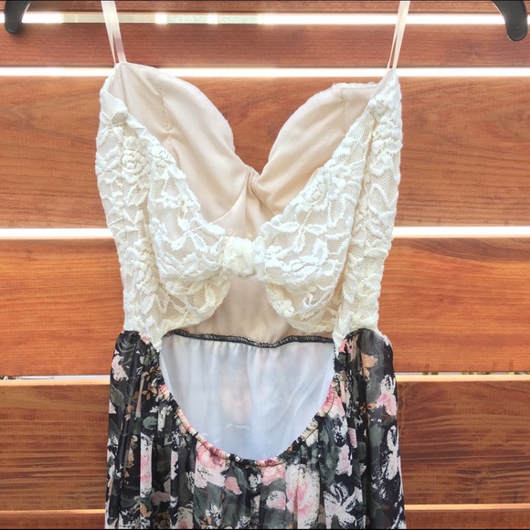 Strapless flowy mini dress. - Picture 3 of 3