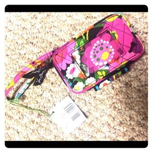 NWT Vera Bradley Smartphone Wristlet - Va Va Bloom